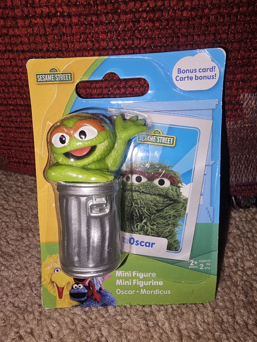 SESAME STREET OSCAR the Grouch mini figure 2.25" tall Just Play with CARD NEW